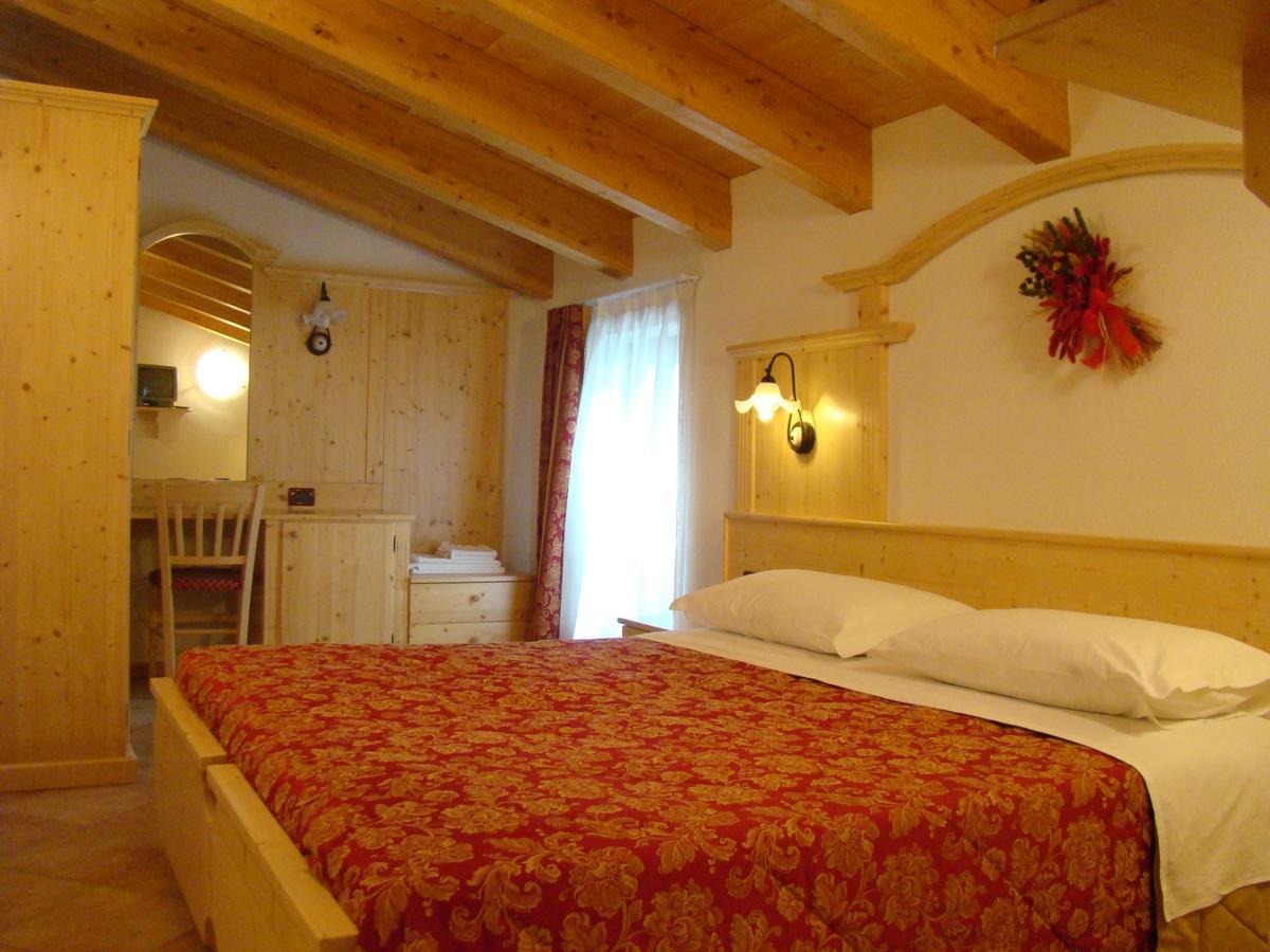 Hotel Pizzo Degli Uccelli Кастело Тесино Екстериор снимка